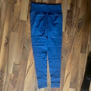 Selling because I ordered the wrong size.